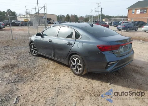 2021 Kia Forte Lxs z USA, uszkodzony, nr VIN 3KPF24AD6ME332356